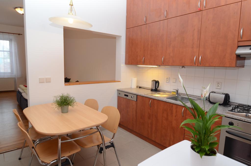 Apartments Karlin Praga Habitación foto