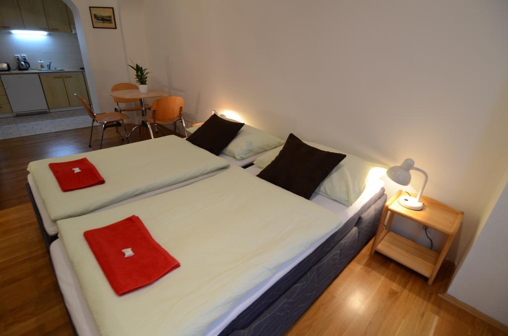 Apartments Karlin Praga Habitación foto