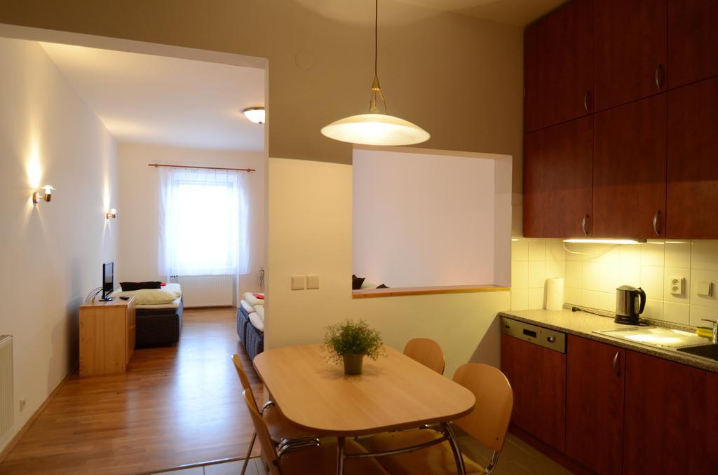 Apartments Karlin Praga Habitación foto
