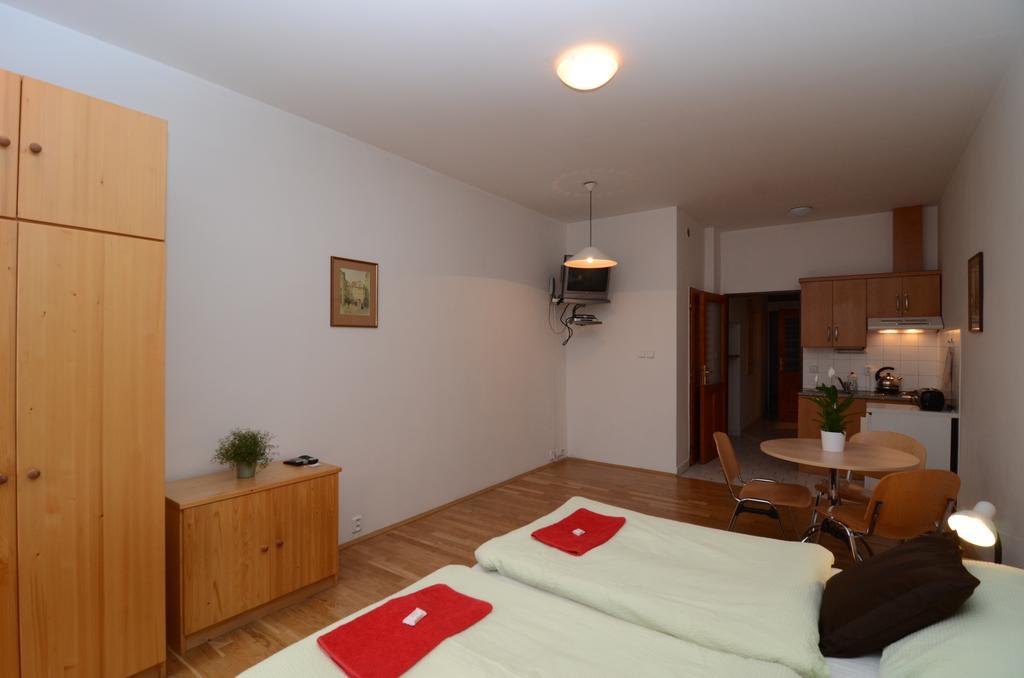 Apartments Karlin Praga Habitación foto